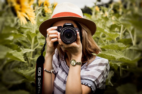 L'art de capturer les émotions : comment évoquer des sentiments à travers la photographie