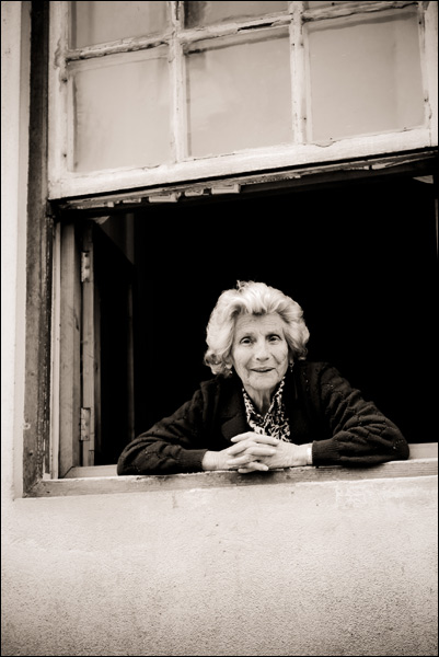 20110606194150_the_old_lady 20110606194150_the_old_lady