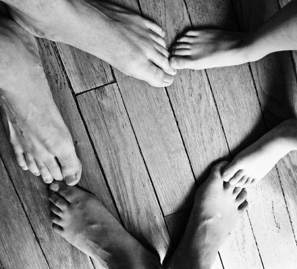 20120609182907_unis_comme_les_doigts_de_pieds 20120609182907_unis_comme_les_doigts_de_pieds